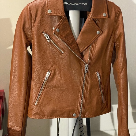 BLANK NYC Vegan leather moto jacket redwood NWT Small - Picture 5 of 6